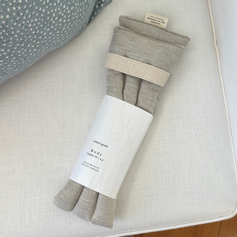 NWT Ardent Goods Body Comfort Wrap